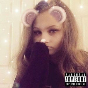 Meet your Posher, Alicia